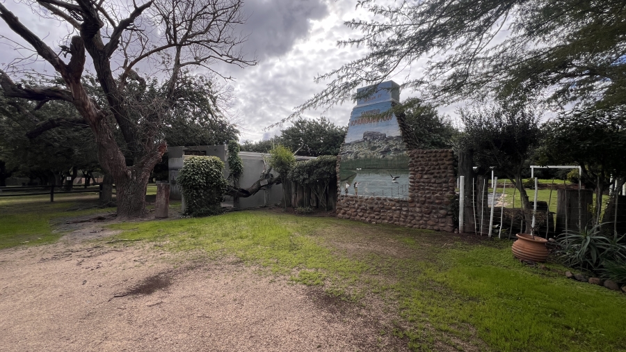 4 Bedroom Property for Sale in Redelinghuys Western Cape